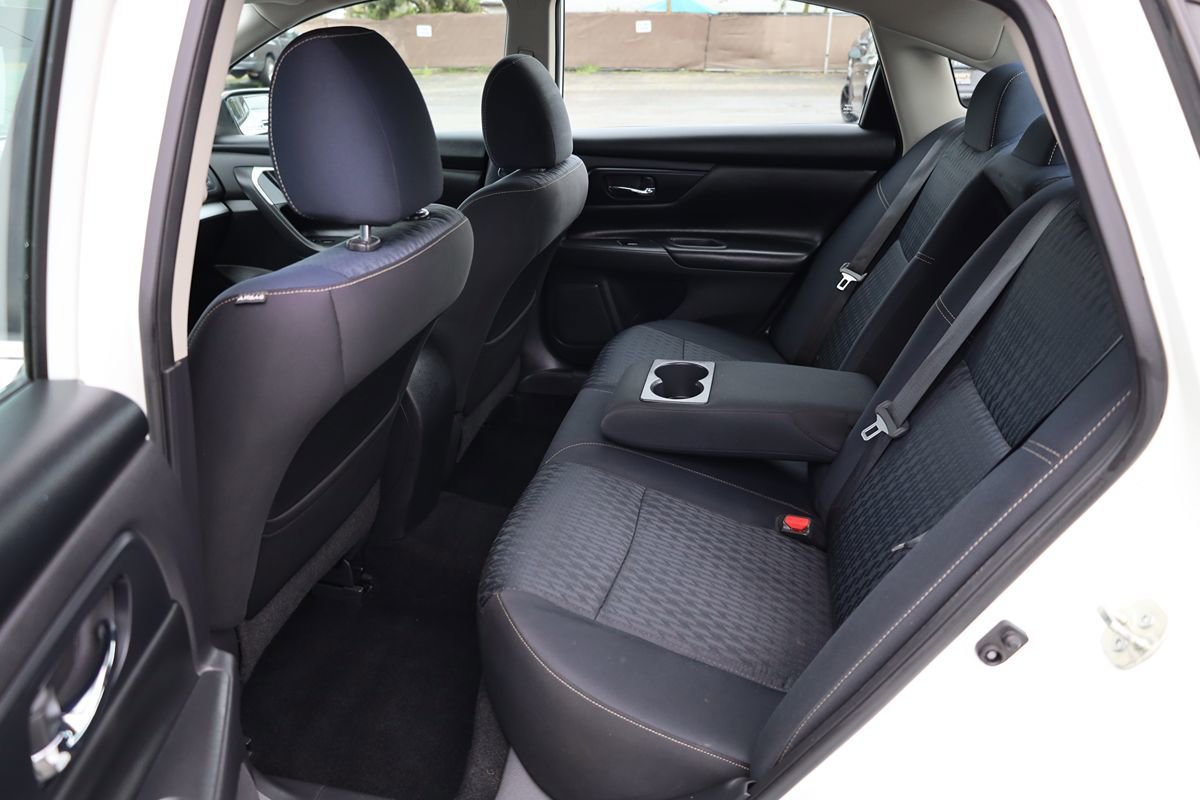 Used 2017 Nissan Altima 2.5 S w/ Power Driver Seat Package FWD image 11