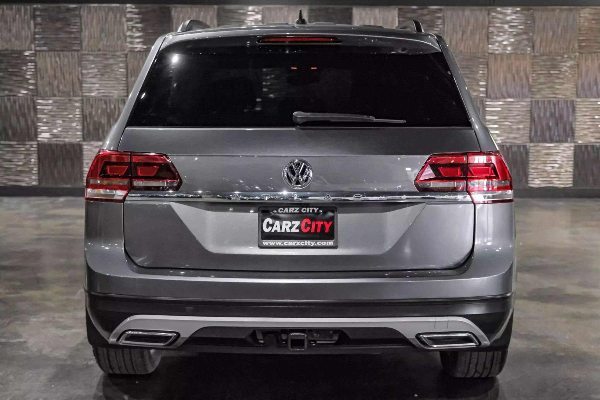 Used 2020 Volkswagen Atlas SE w/ Towing Package image 8