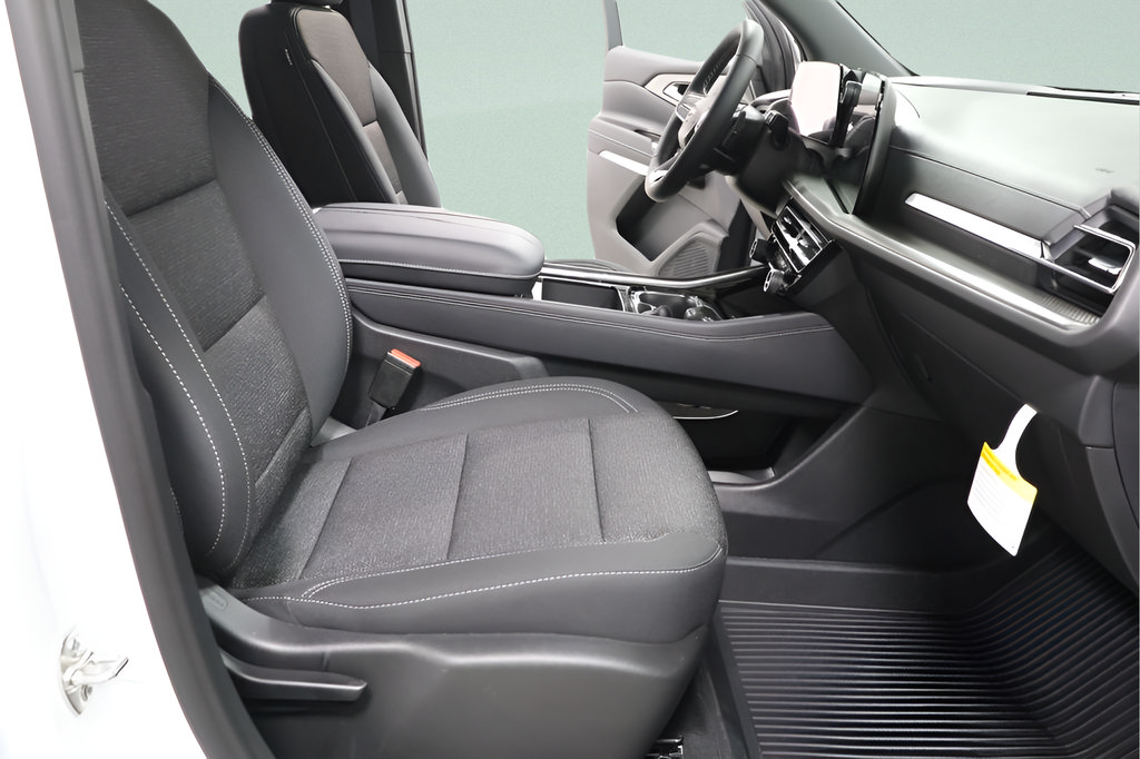 New 2027 Chevrolet Traverse LT w/ Driver Confidence Package FWD image 30