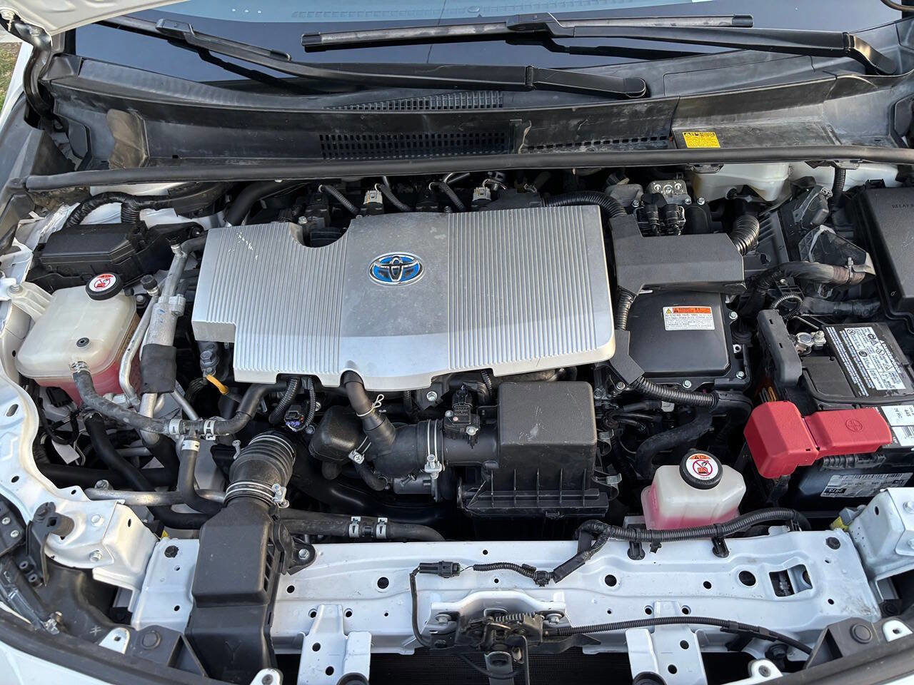 Used 2018 Toyota Prius Prime Premium image 18