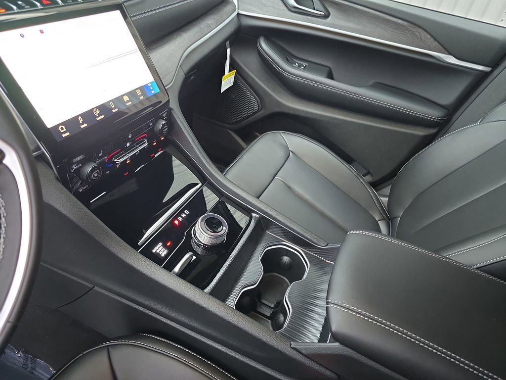New 2025 Jeep Grand Cherokee L Limited w/ MOPAR Finishing Package image 27