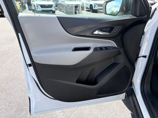 Used 2018 Chevrolet Equinox LS FWD image 12