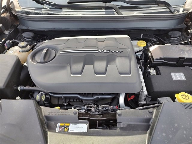 Certified 2018 Jeep Cherokee Limited w/ Technology Group image 38