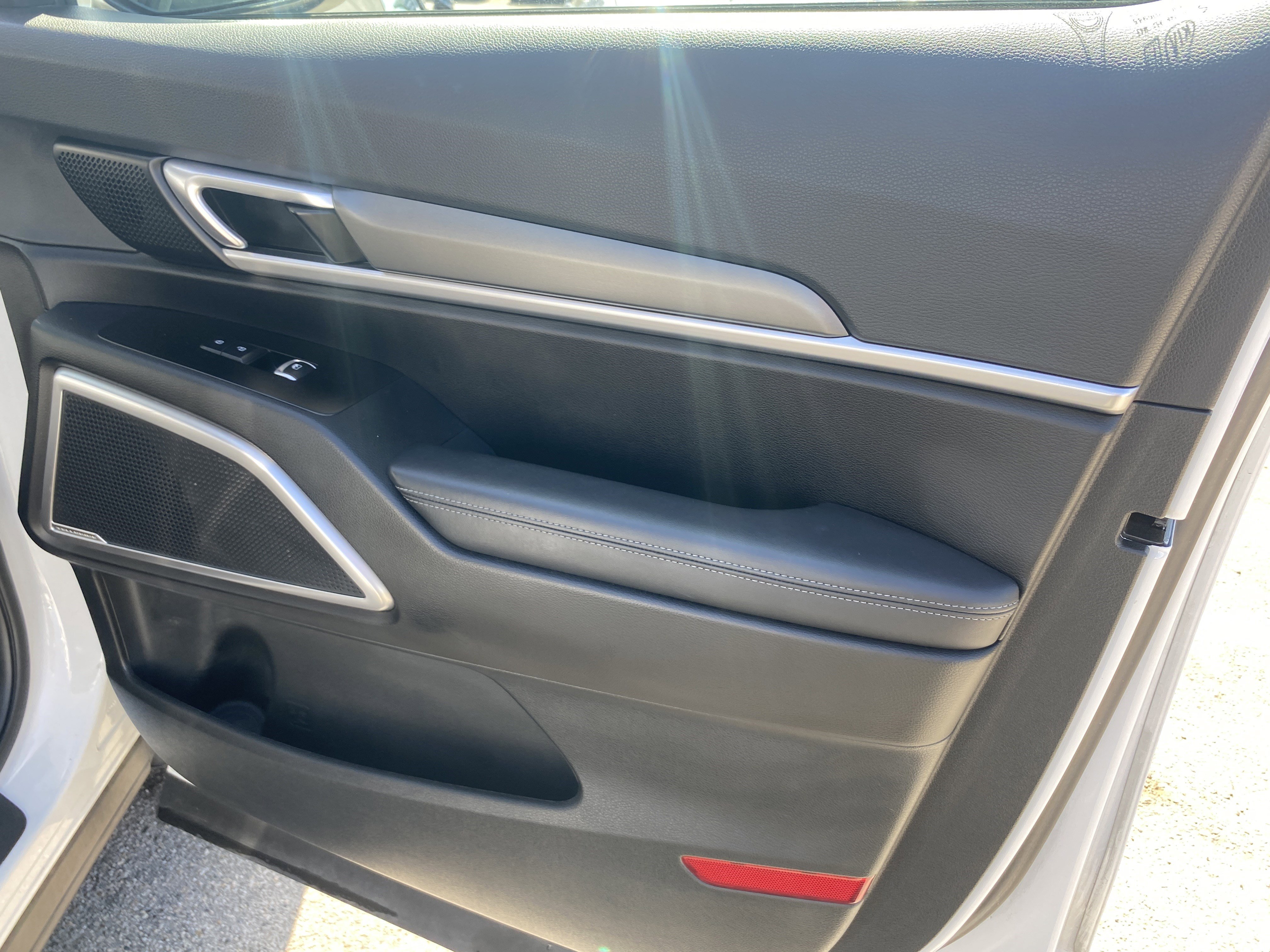 Used 2020 Kia Telluride LX image 22