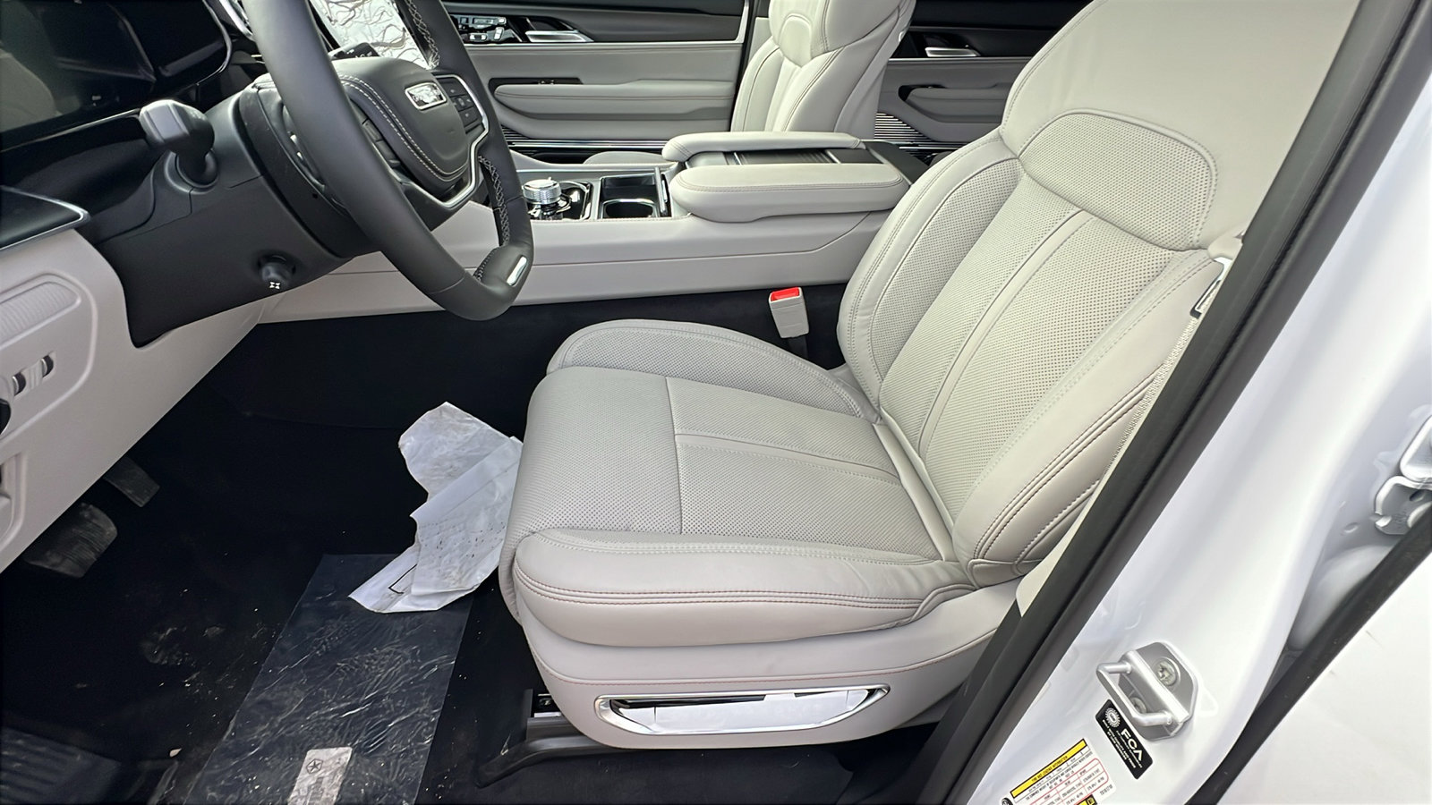 New 2026 Jeep Grand Wagoneer Summit image 16