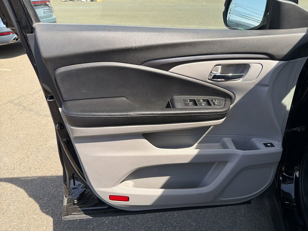 Used 2016 Honda Pilot EX image 10