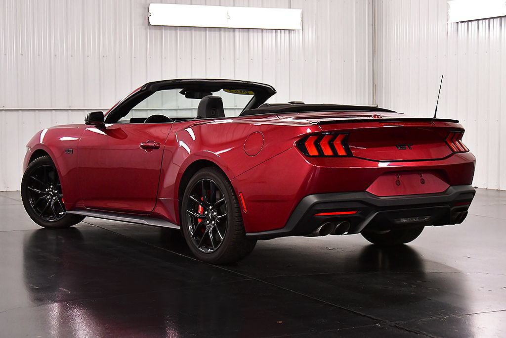 Used 2025 Ford Mustang GT Premium RWD image 5
