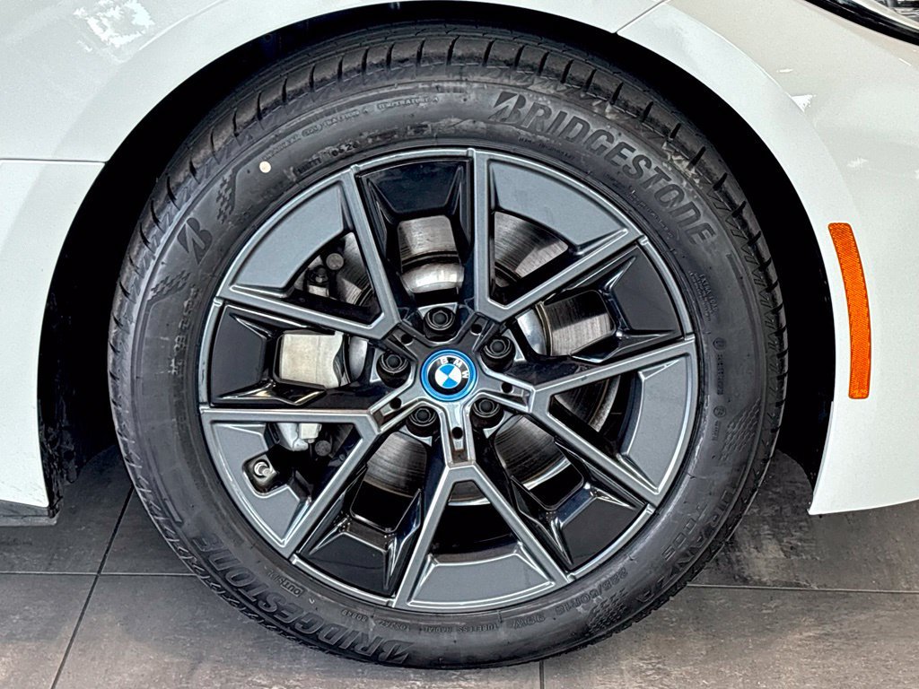 Used 2023 BMW i4 eDrive40 w/ Premium Package RWD image 43