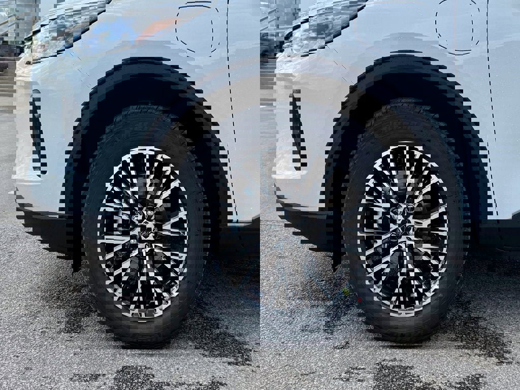 New 2025 Ford Escape SE image 32