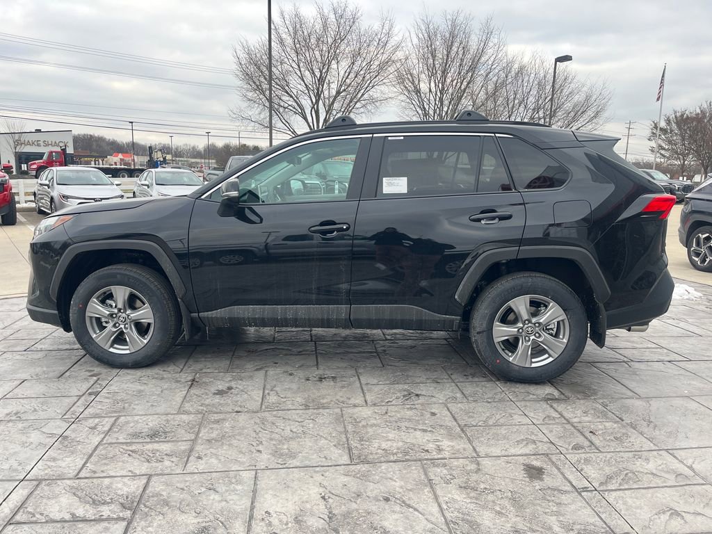 New 2025 Toyota RAV4 XLE video 2