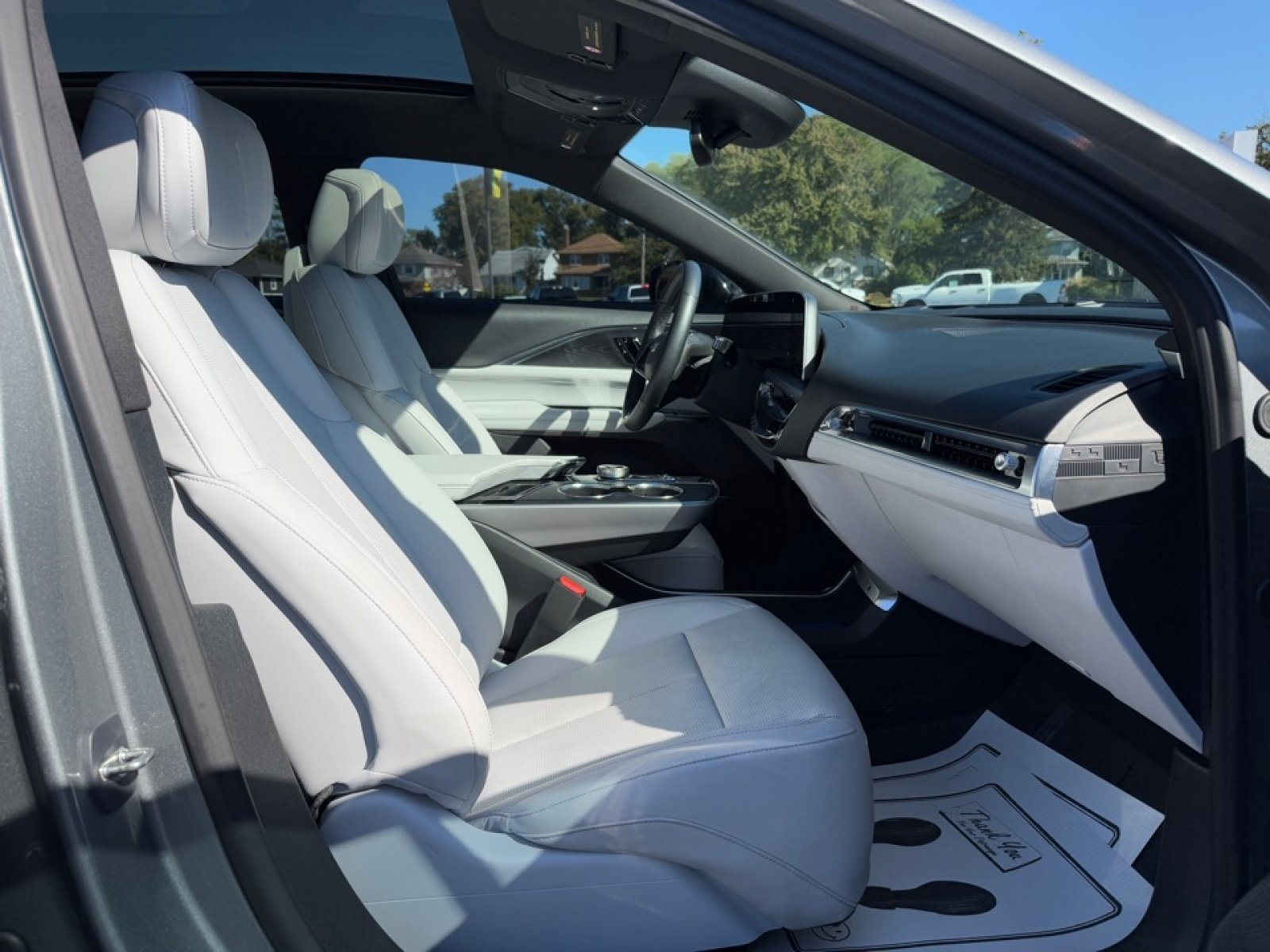 Used 2024 Cadillac Lyriq Luxury w/ LPO, Floor Liner Package image 11