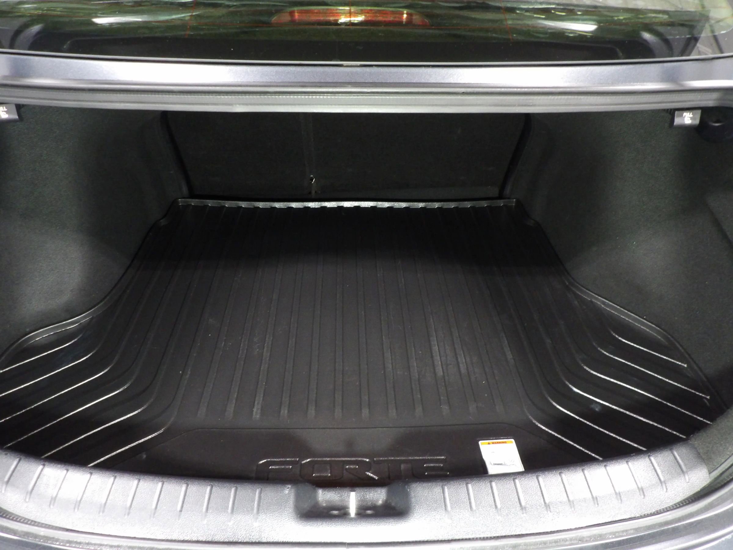 Used 2019 Kia Forte S w/ S Premium Package image 8