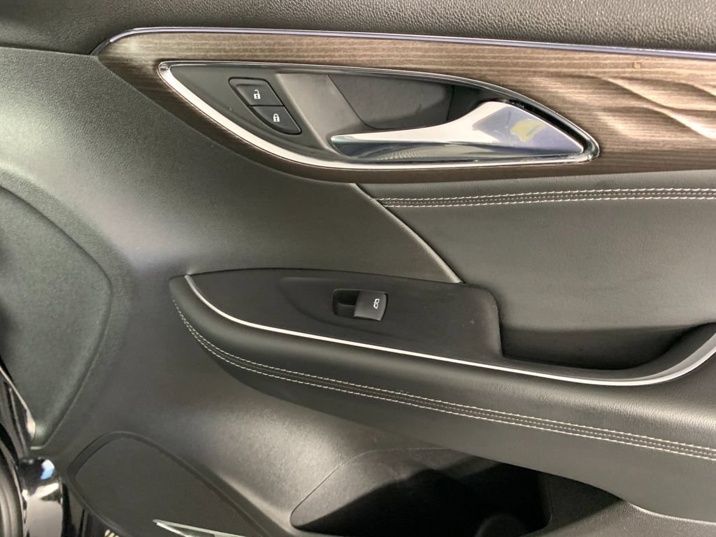 Used 2023 Buick Envision Avenir FWD image 40