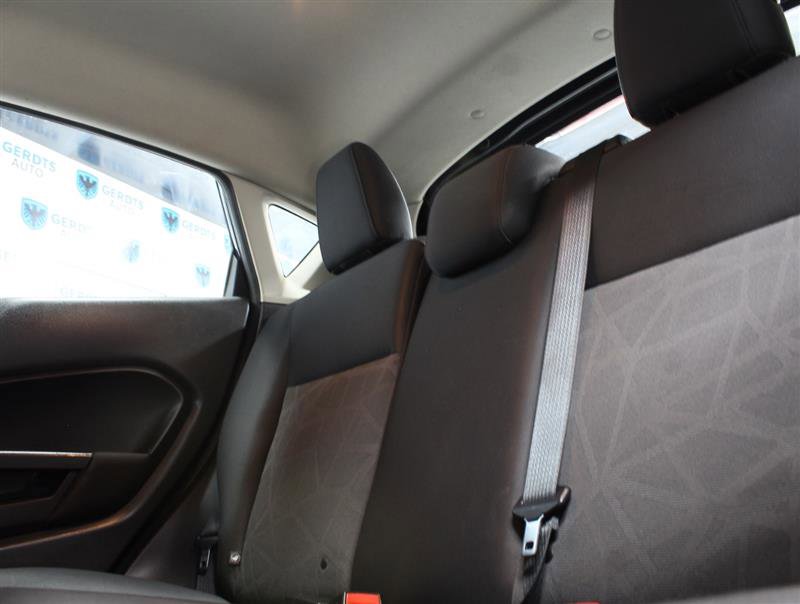 Used 2013 Ford Fiesta SE w/ Super Fuel Economy Pkg FWD image 16