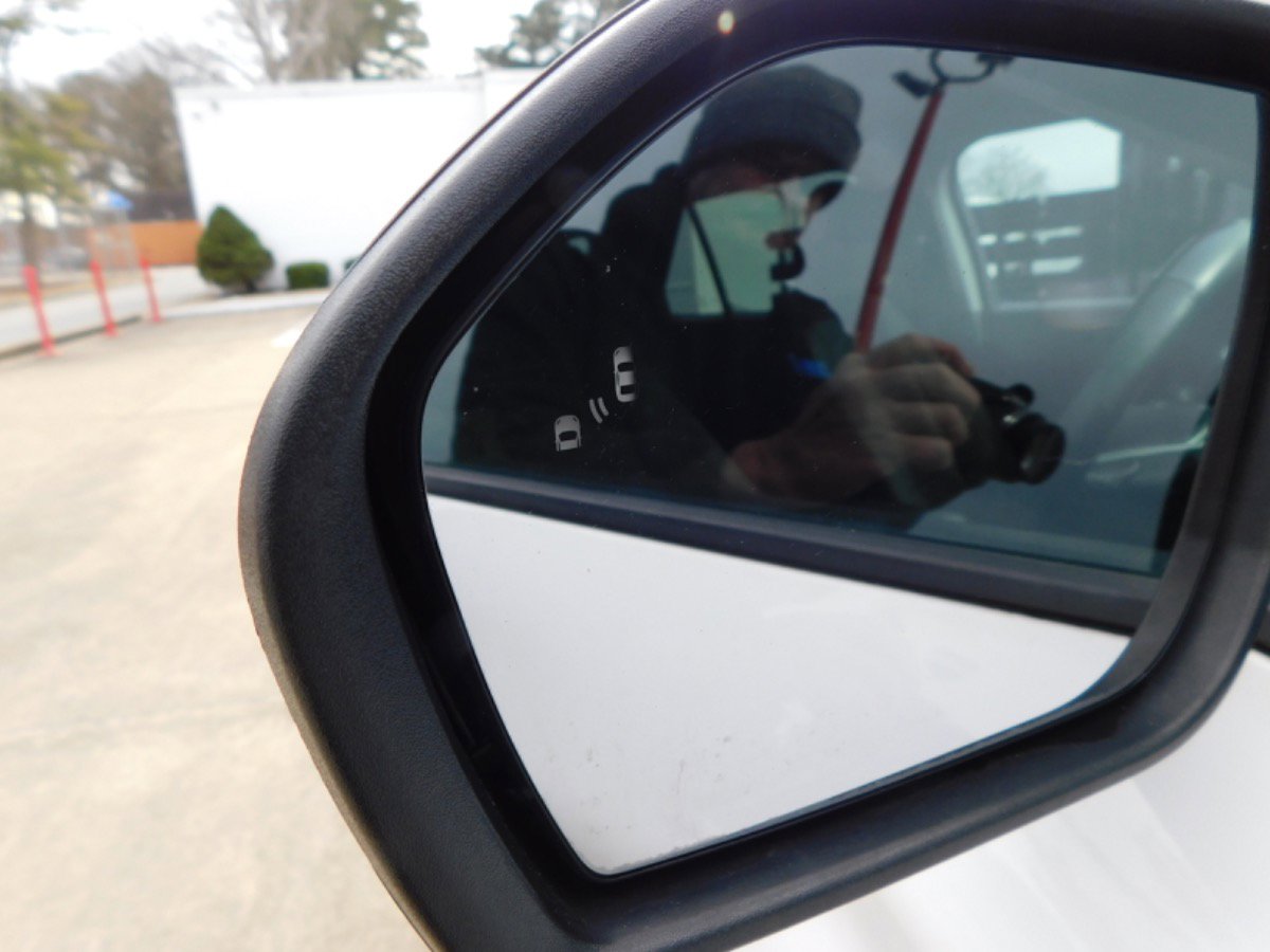 Used 2021 Ford Explorer XLT image 36