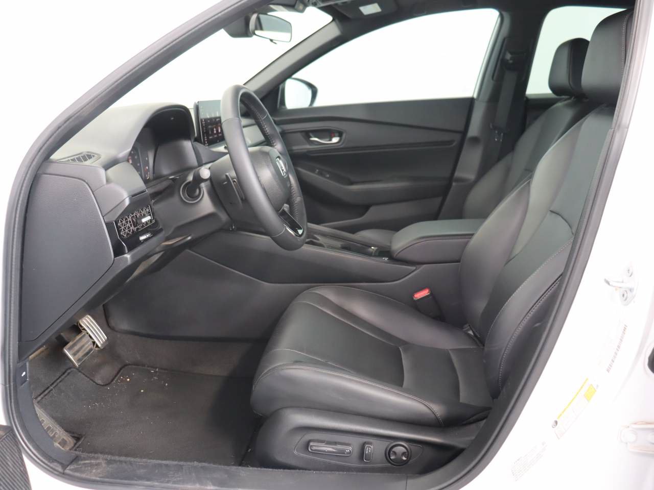Used 2025 Honda Accord Sport image 8