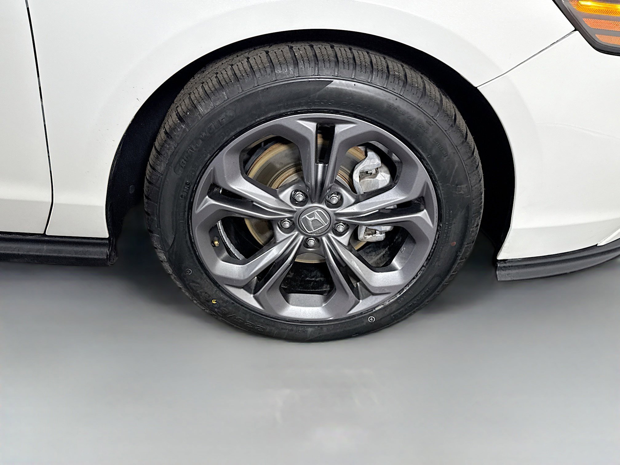 Used 2023 Honda Accord EX image 32