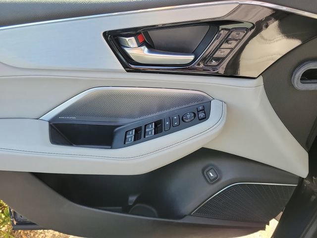 Used 2025 Acura MDX w/ Technology Package image 17