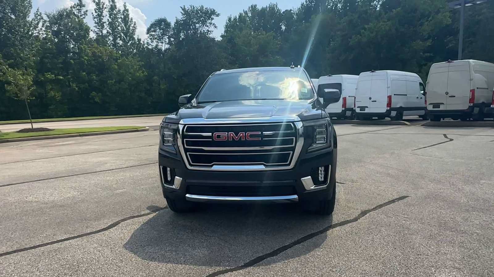 Certified 2023 GMC Yukon SLT AWD/4WD image 3