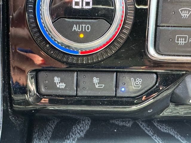 Used 2023 GMC Yukon XL Denali AWD/4WD image 33
