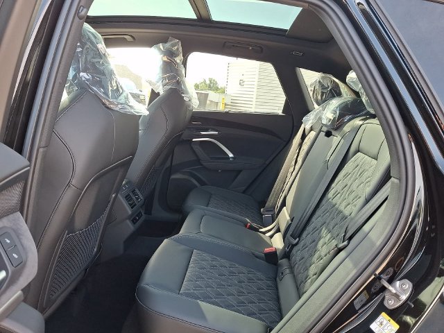 New 2026 Audi SQ5 Prestige AWD/4WD image 6