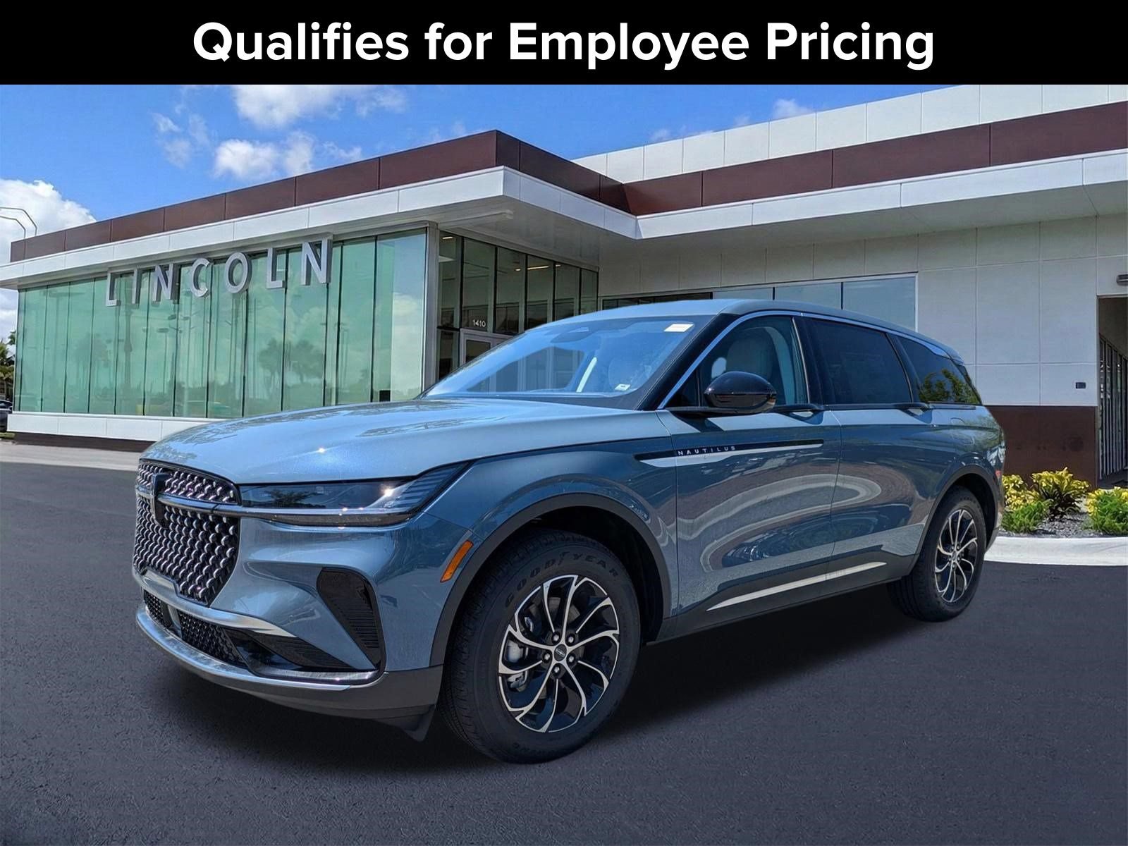New 2026 Lincoln Nautilus Premier AWD/4WD image 5