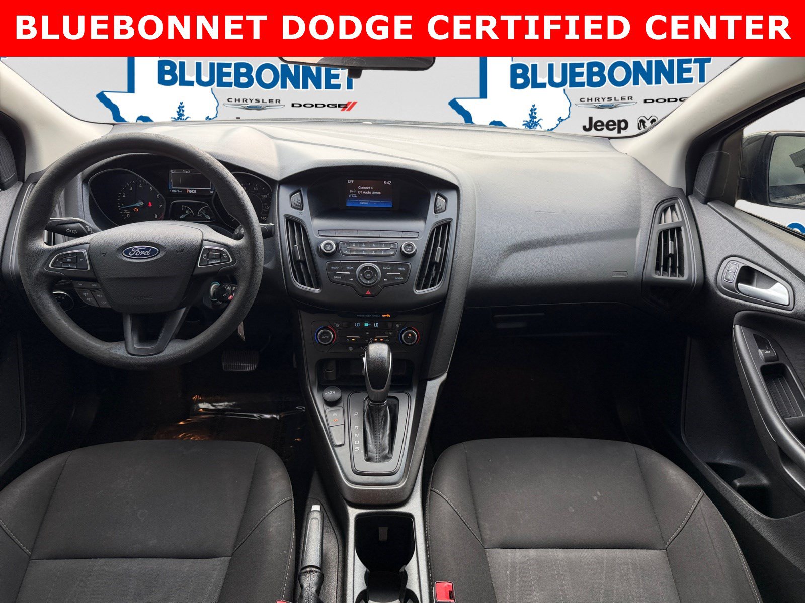 Used 2018 Ford Focus SE w/ SE Appearance Package FWD image 12