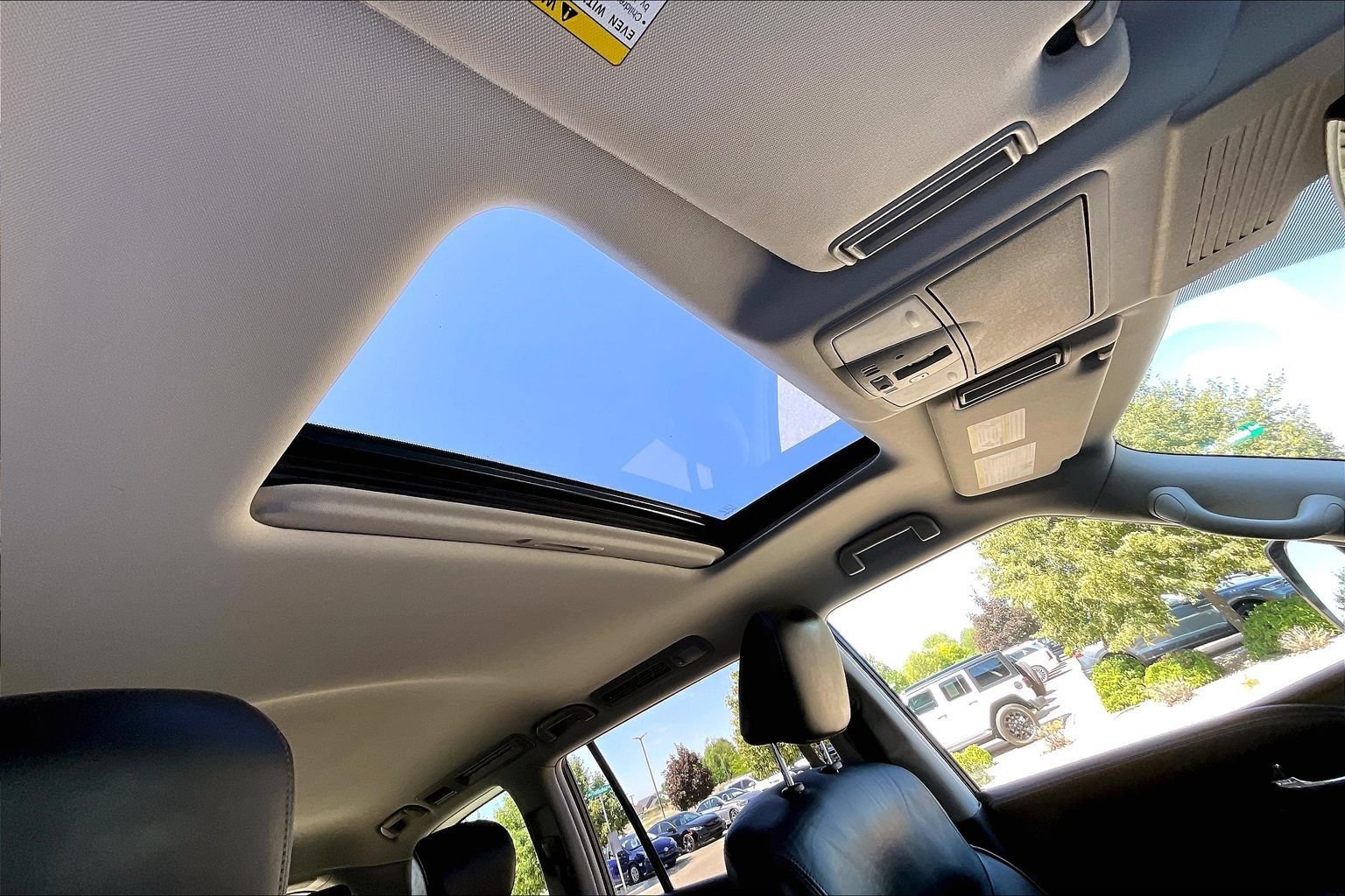 Used 2018 Nissan Armada SL w/ Moonroof Package AWD/4WD image 25