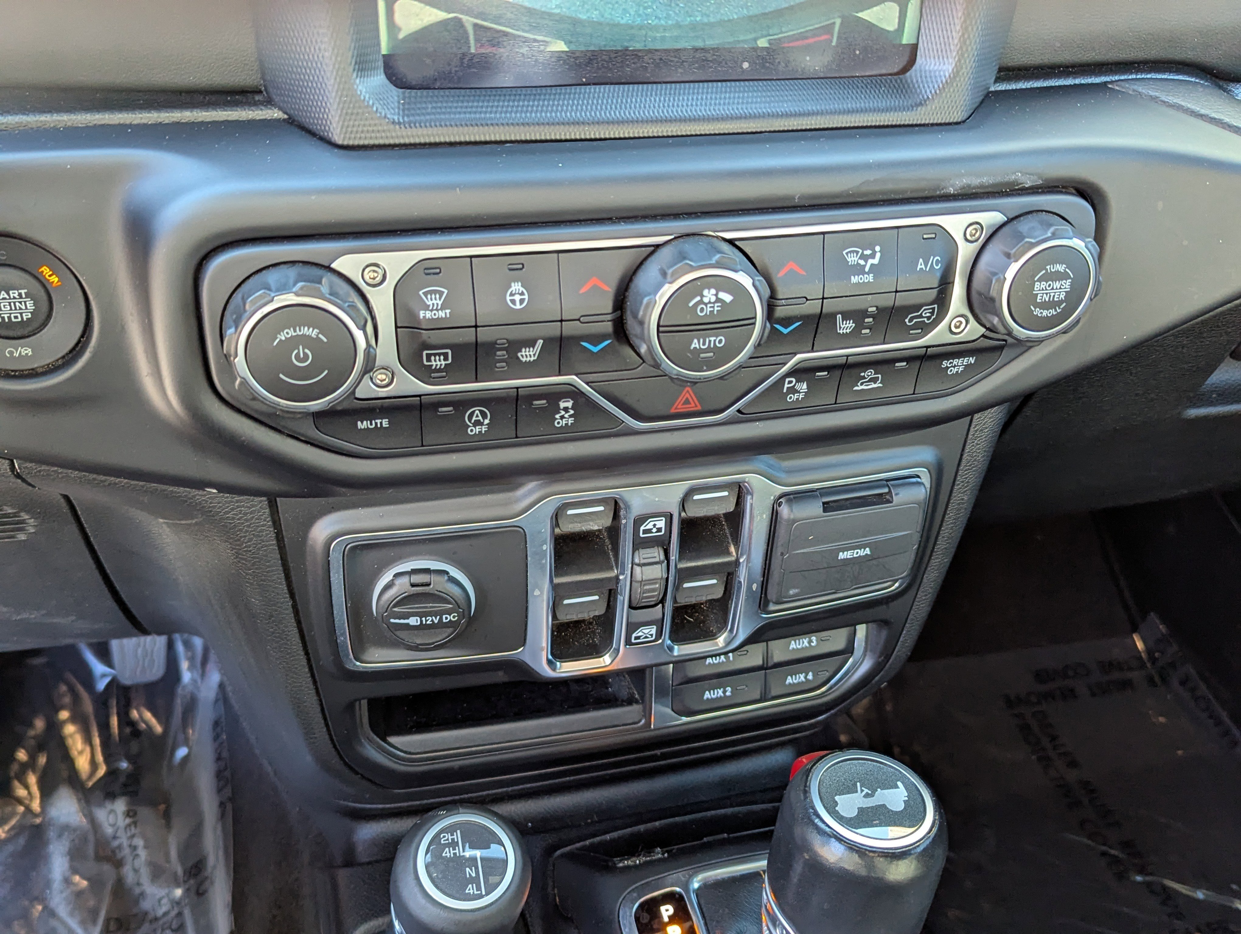 Used 2021 Jeep Wrangler Unlimited Sahara image 22