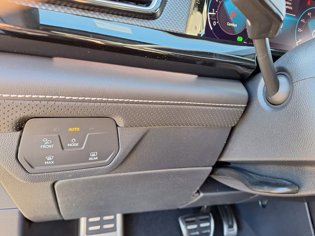 New 2026 Volkswagen Atlas Cross Sport SEL Premium R-Line image 21
