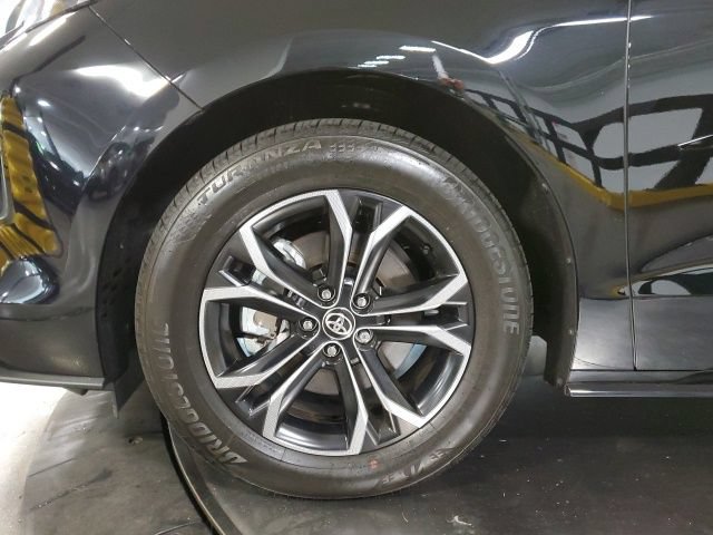 Used 2026 Toyota Sienna Platinum AWD/4WD image 30