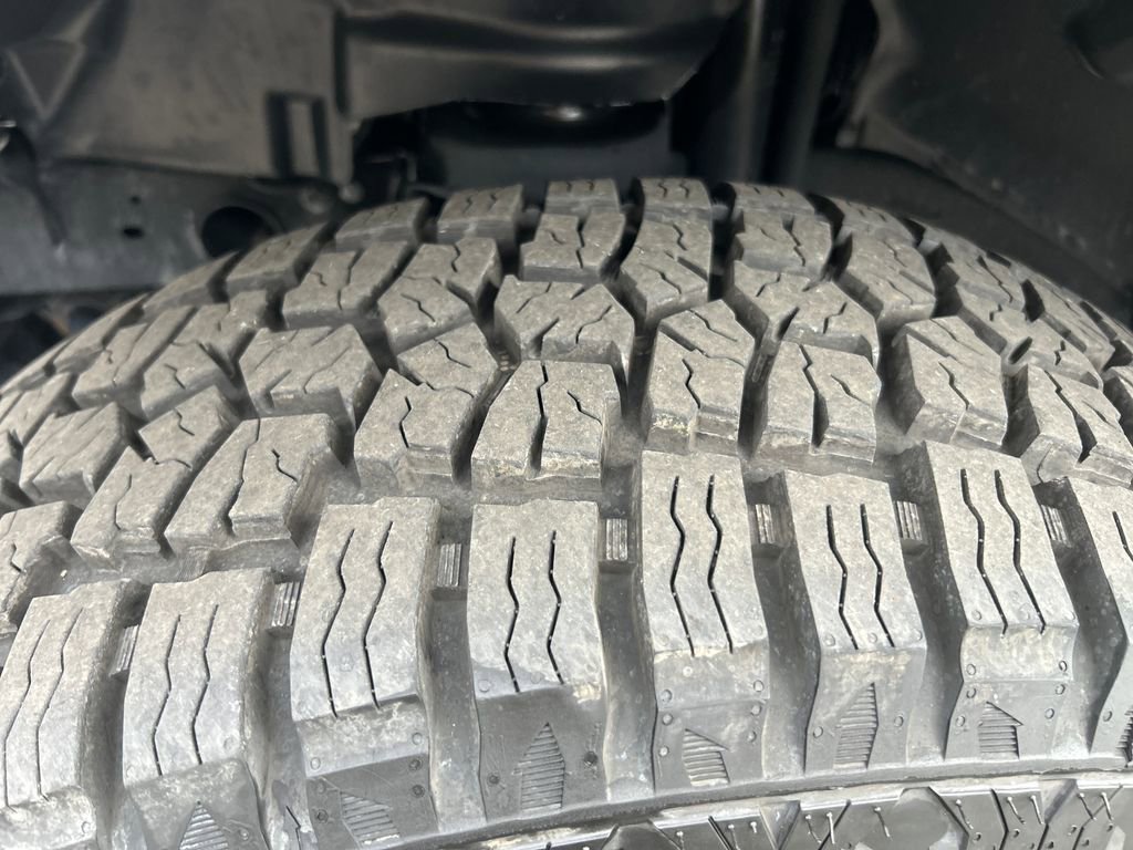 Used 2021 Jeep Wrangler Unlimited Rubicon w/ Xtreme Recon 35" Tire Package AWD/4WD image 31