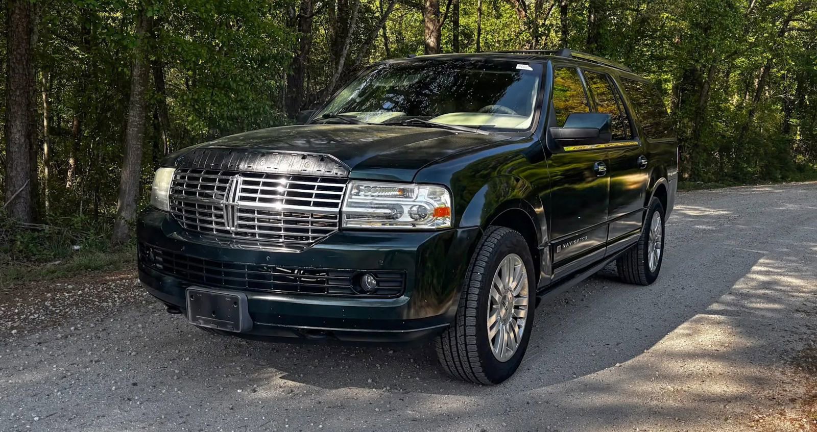 Used 2012 Lincoln Navigator L 2WD image 1