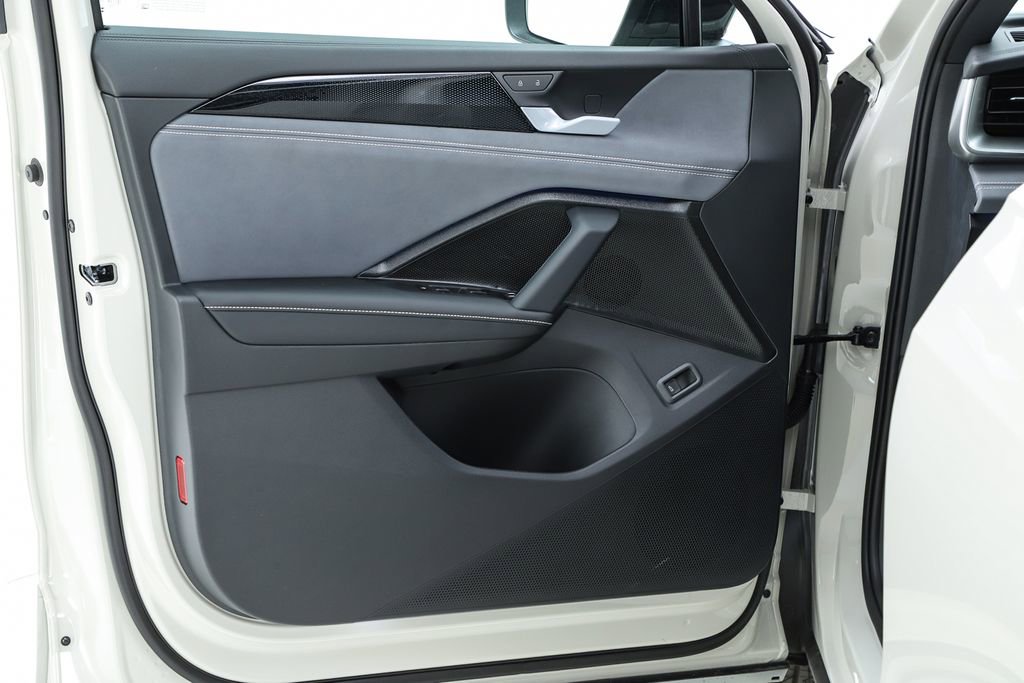 New 2026 Volkswagen Tiguan SE R-Line image 57