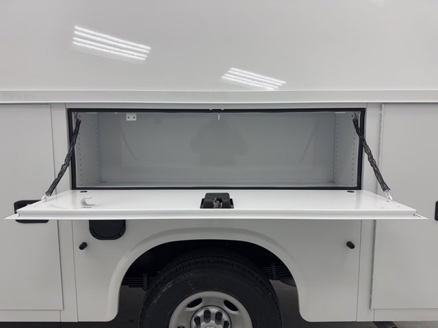 New 2026 Chevrolet Express 3500 w/ Power Convenience Package image 24