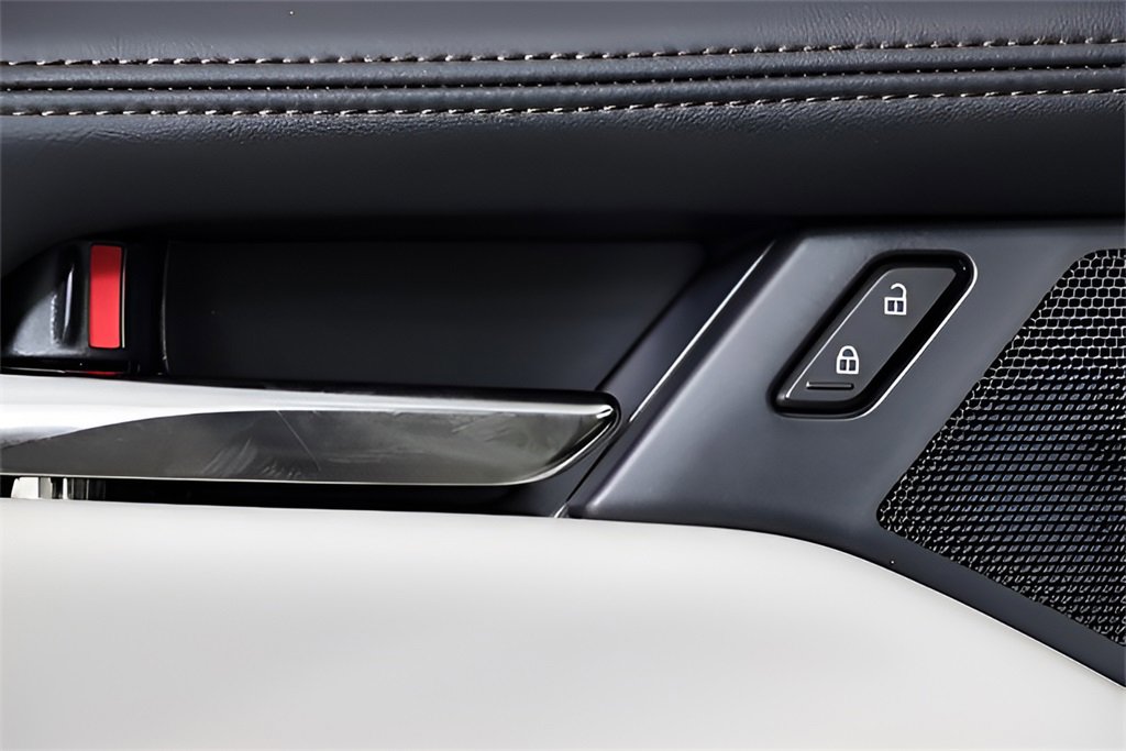 Used 2024 MAZDA MAZDA3 s image 9