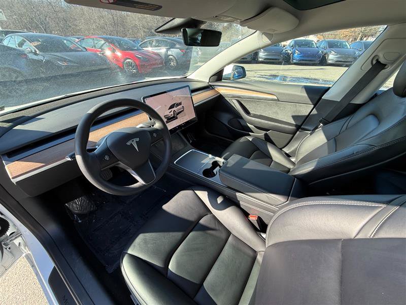 Used 2023 Tesla Model 3 Standard Range RWD image 9