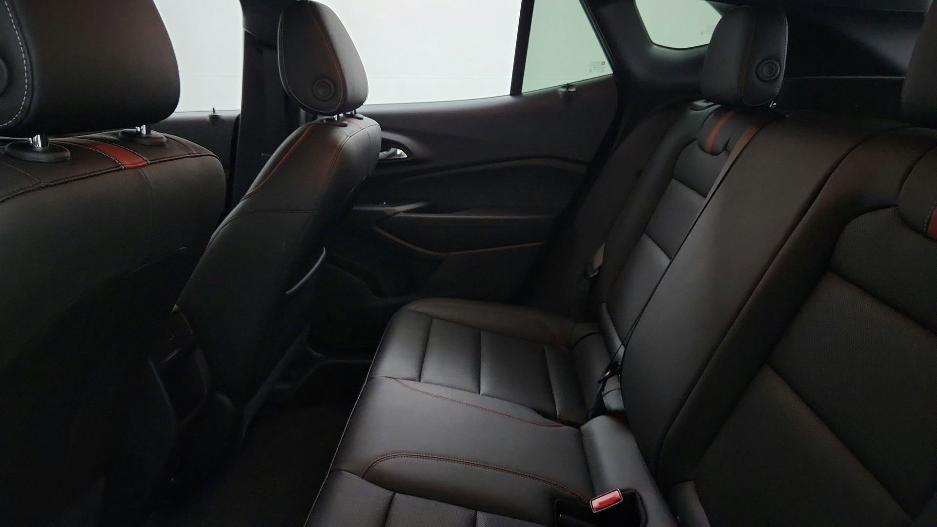 Certified 2025 Chevrolet Trax RS w/ Driver Confidence Package image 18