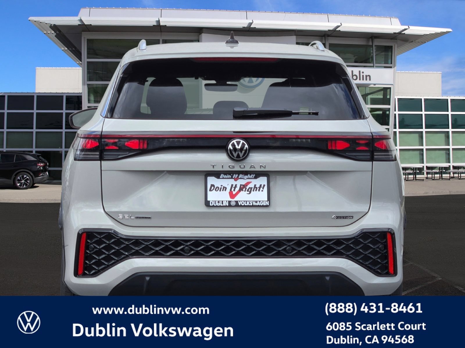 New 2026 Volkswagen Tiguan SEL R-Line AWD/4WD image 5