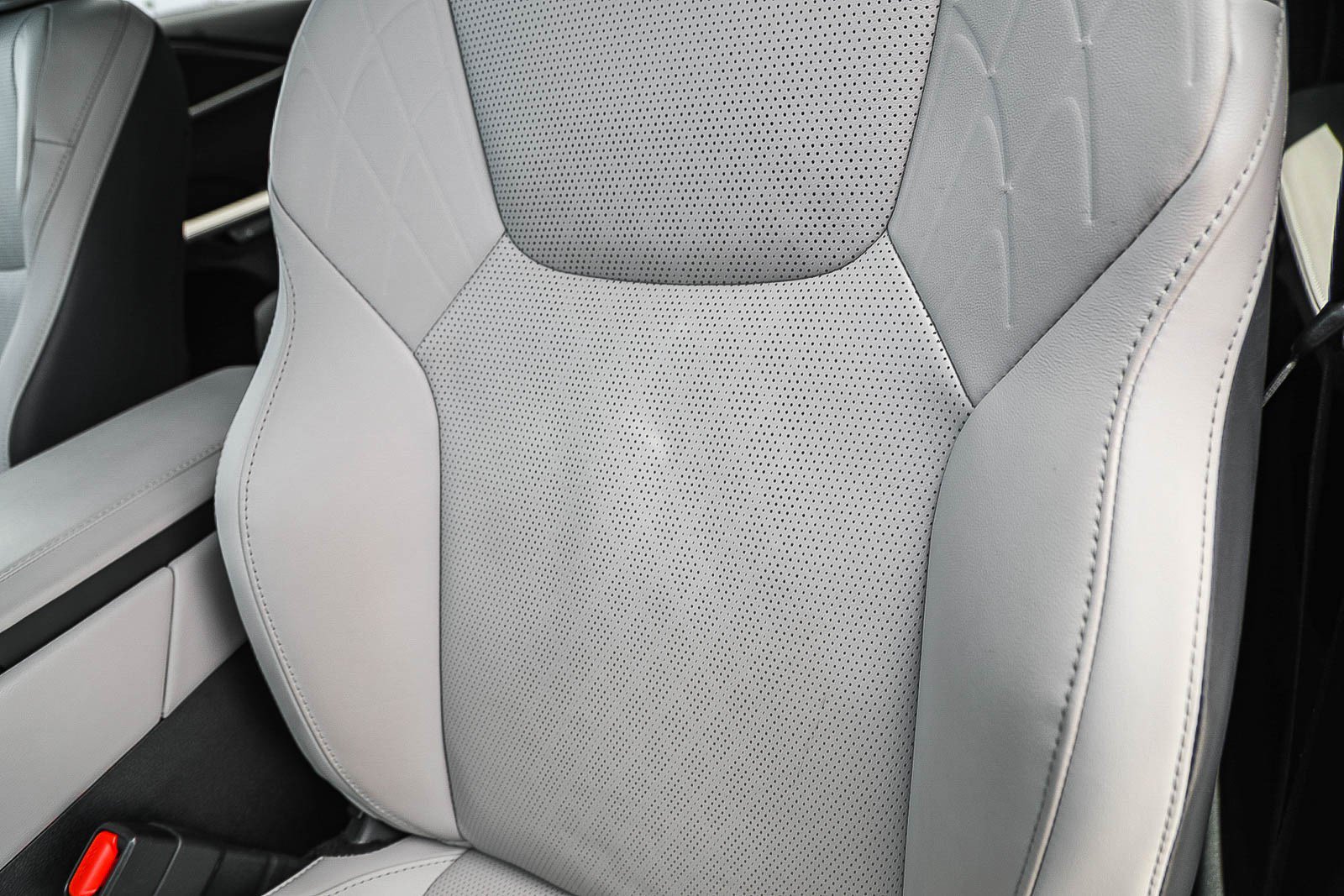 Used 2024 Lexus RX 350 Premium Plus w/ Cold Area Package FWD image 23