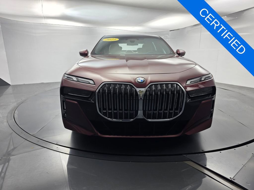 Certified 2023 BMW 760i xDrive AWD/4WD image 2