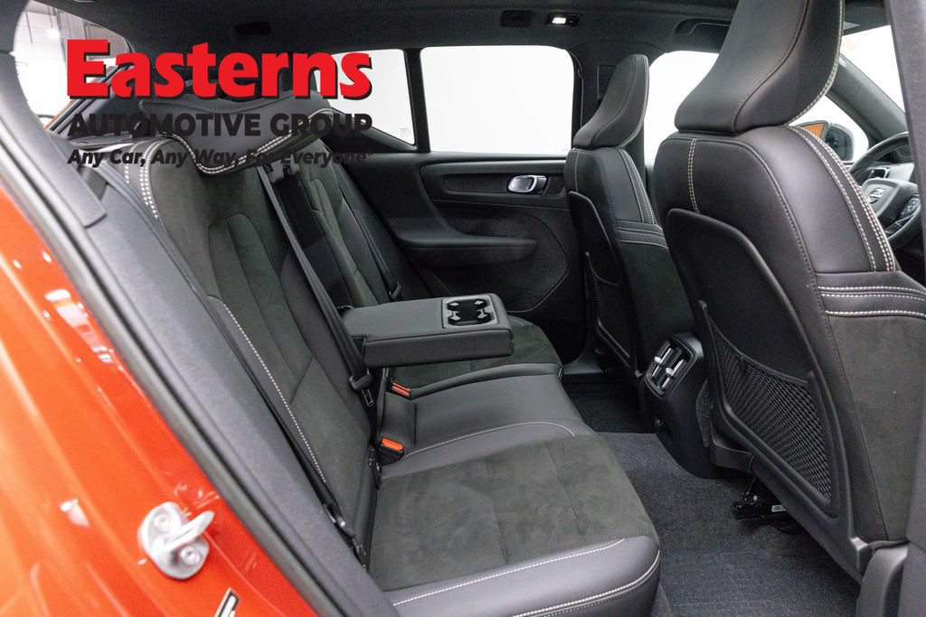 Used 2022 Volvo XC40 P8 Recharge Plus AWD/4WD image 22