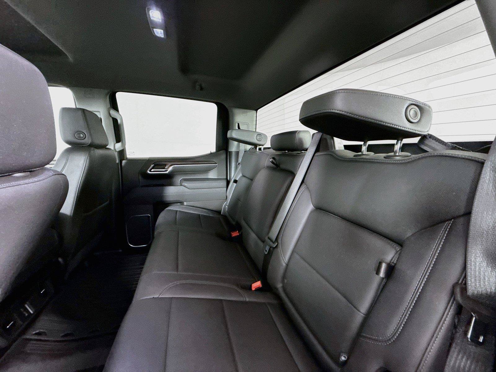 Used 2025 GMC Sierra 1500 SLT AWD/4WD image 29