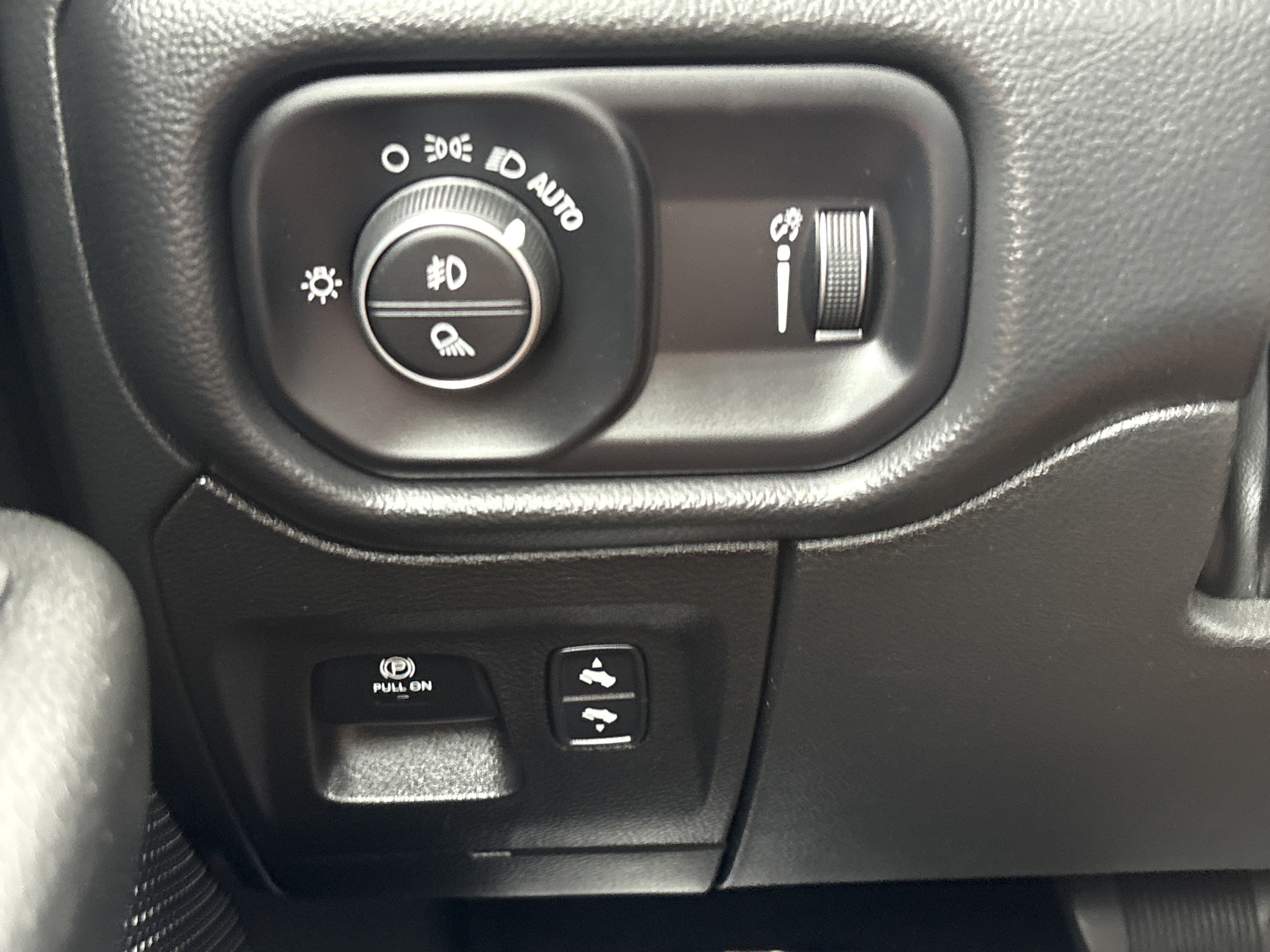 Used 2022 RAM 1500 Big Horn AWD/4WD image 33