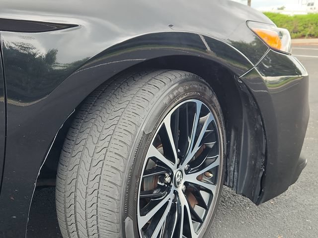 Used 2019 Toyota Camry SE w/ Carpet Mat Package FWD image 18