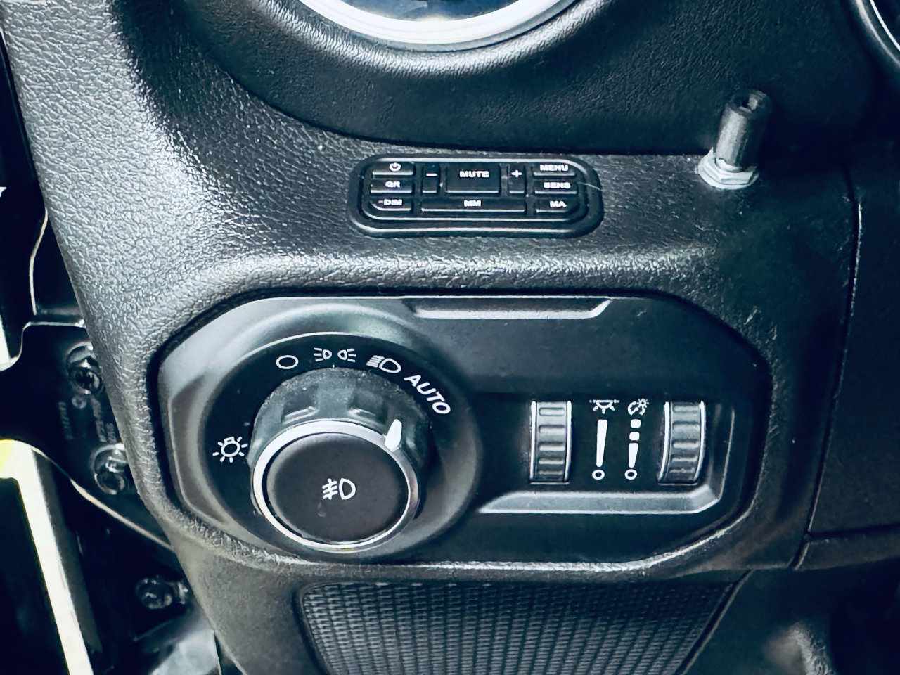 Used 2019 Jeep Wrangler Rubicon image 38