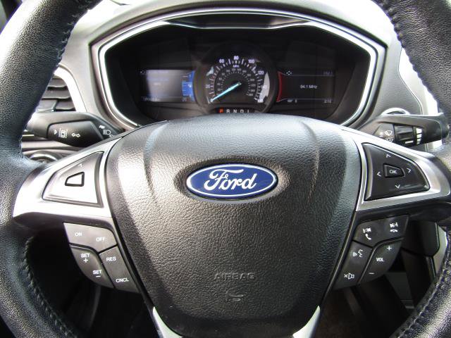 Used 2020 Ford Fusion SEL FWD image 16