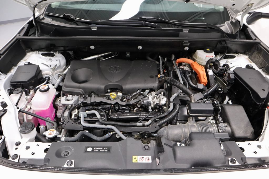 Used 2025 Toyota RAV4 XLE AWD/4WD image 17