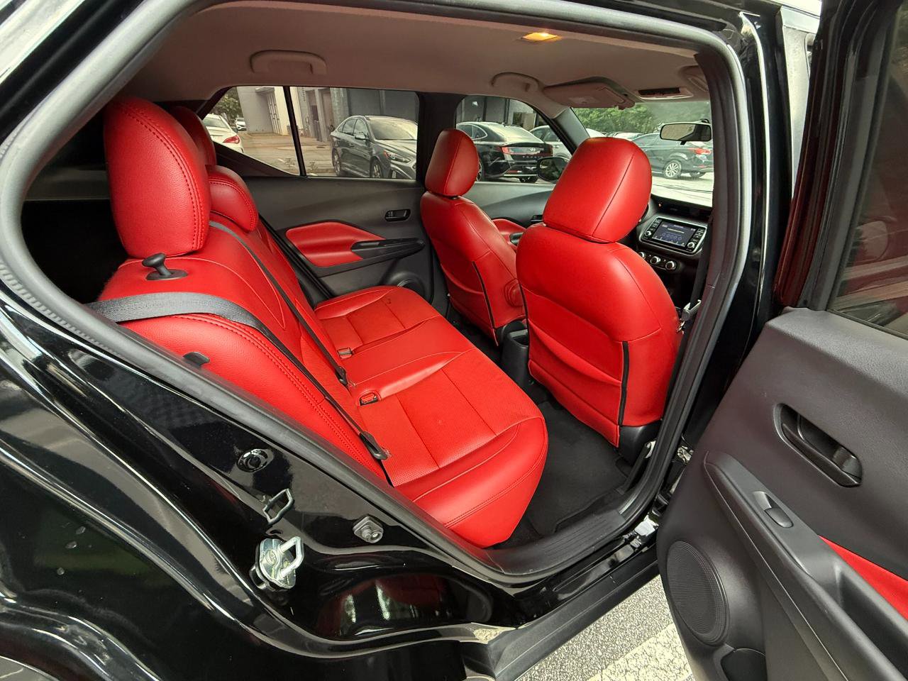 Used 2018 Nissan Kicks S FWD image 12
