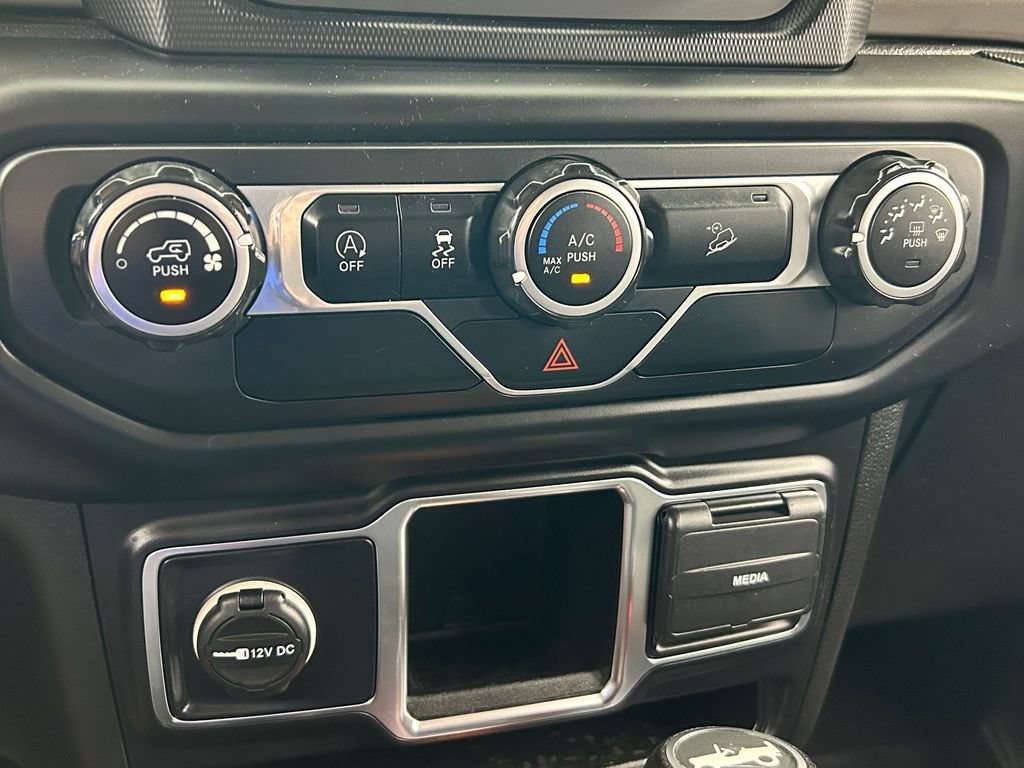 Used 2018 Jeep Wrangler Unlimited Sport AWD/4WD image 33